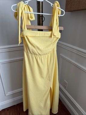 francesca's yellow lace dress Francescas yellow lace dress-sz M-NWT